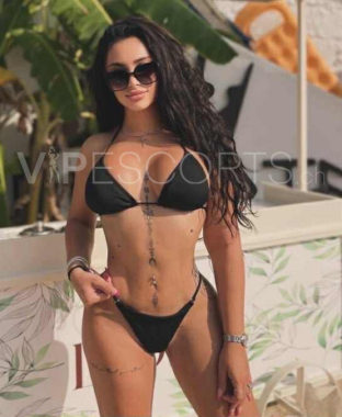 Laura gallery image