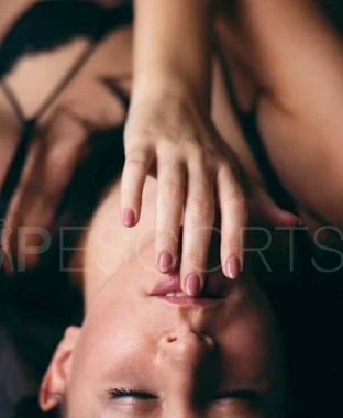 Vanessa gallery image