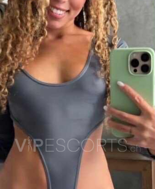 EMELY gallery image